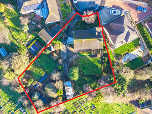 Photo 33- click for photo gallery